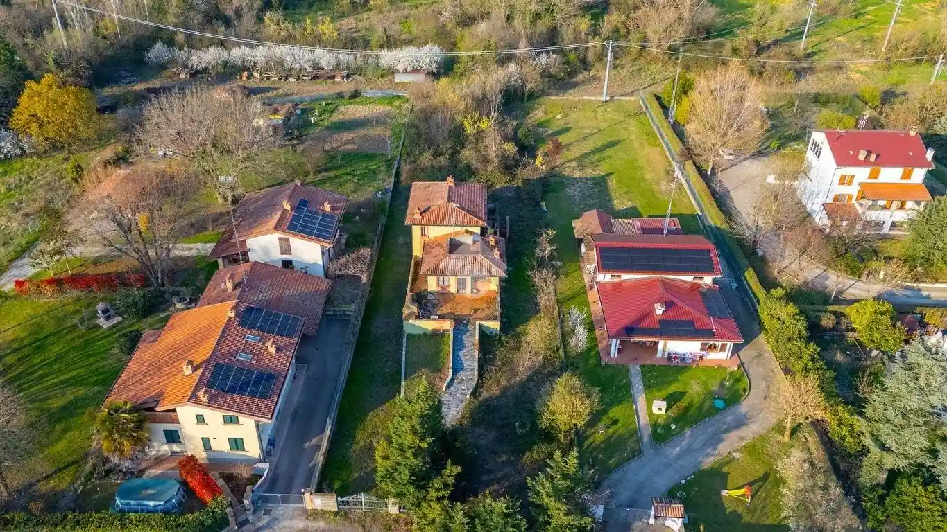 Villa in vendita a Lesignano de' Bagni