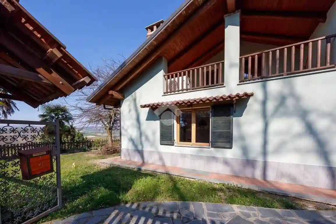Villa - foto 2