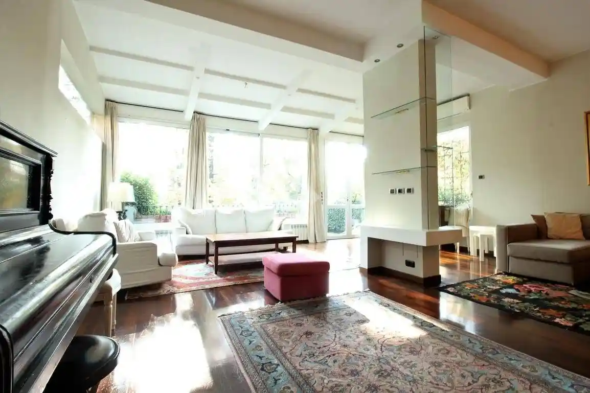 Villa in vendita a Peschiera Borromeo