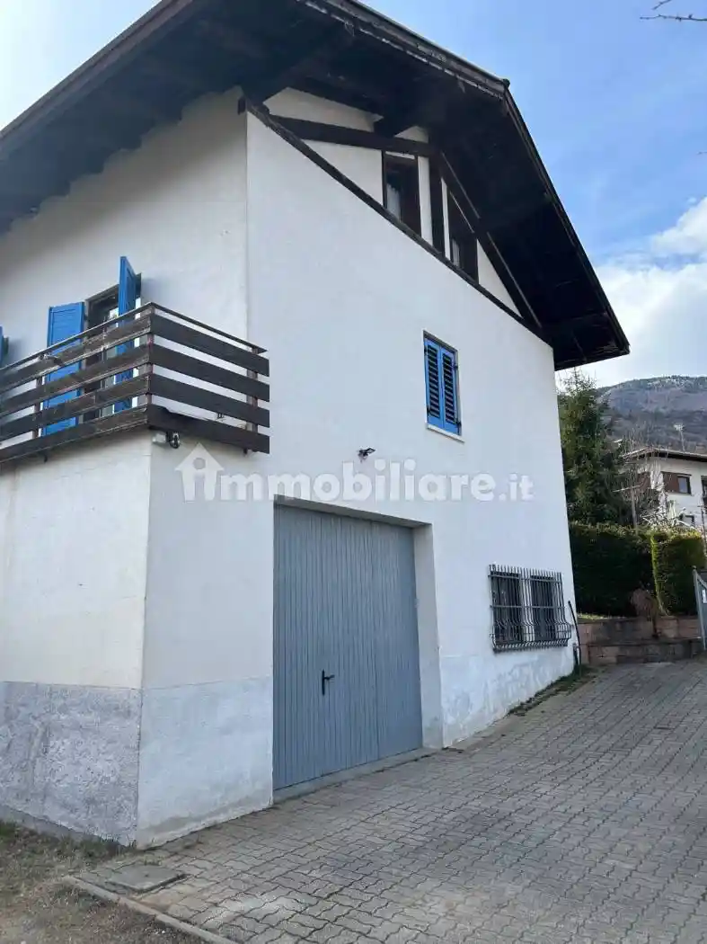 Casa indipendente in vendita a Contà