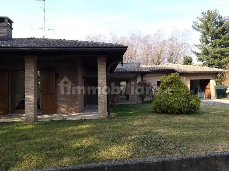Villa in vendita a Appiano Gentile