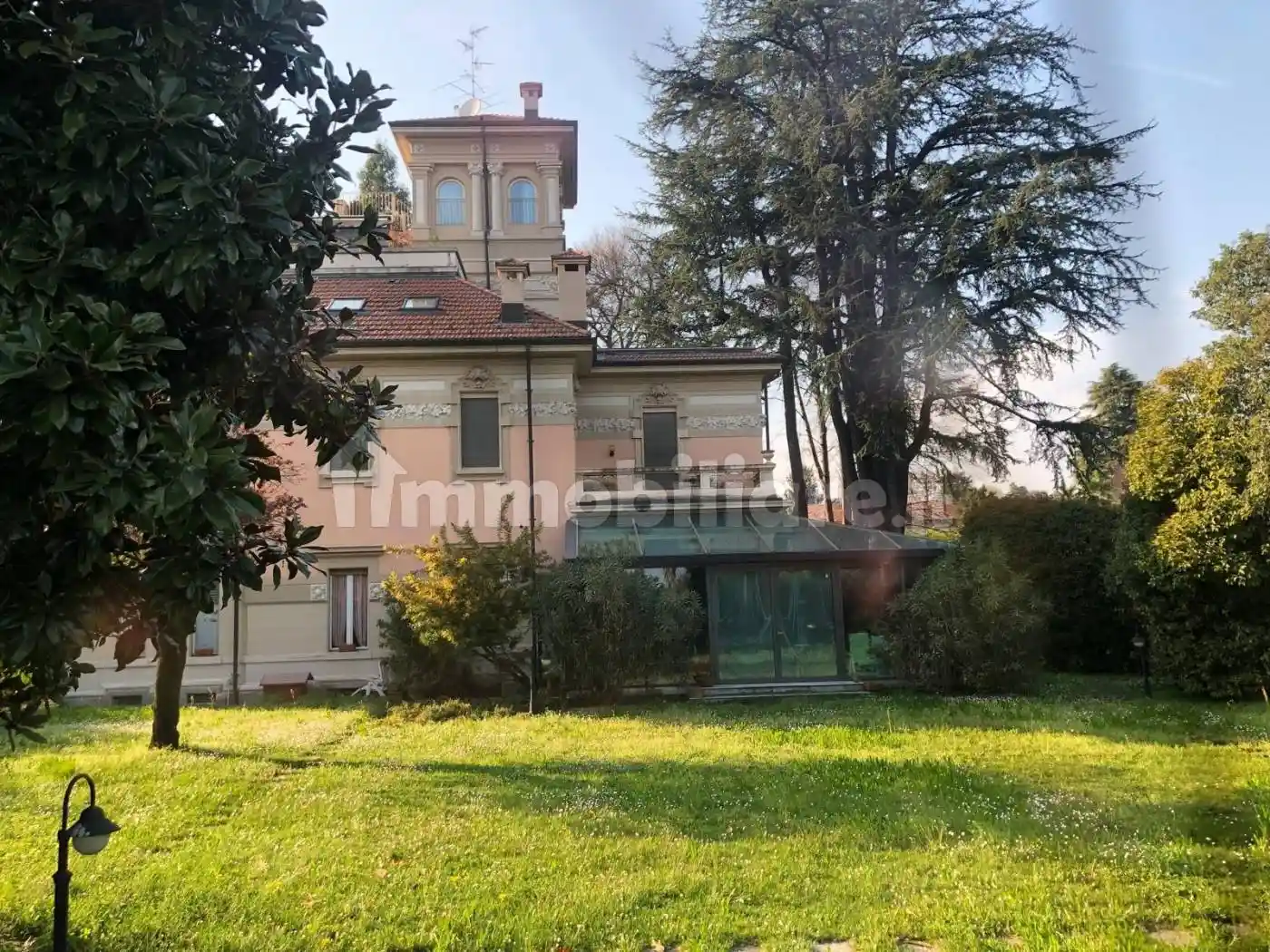 Villa in vendita a Como