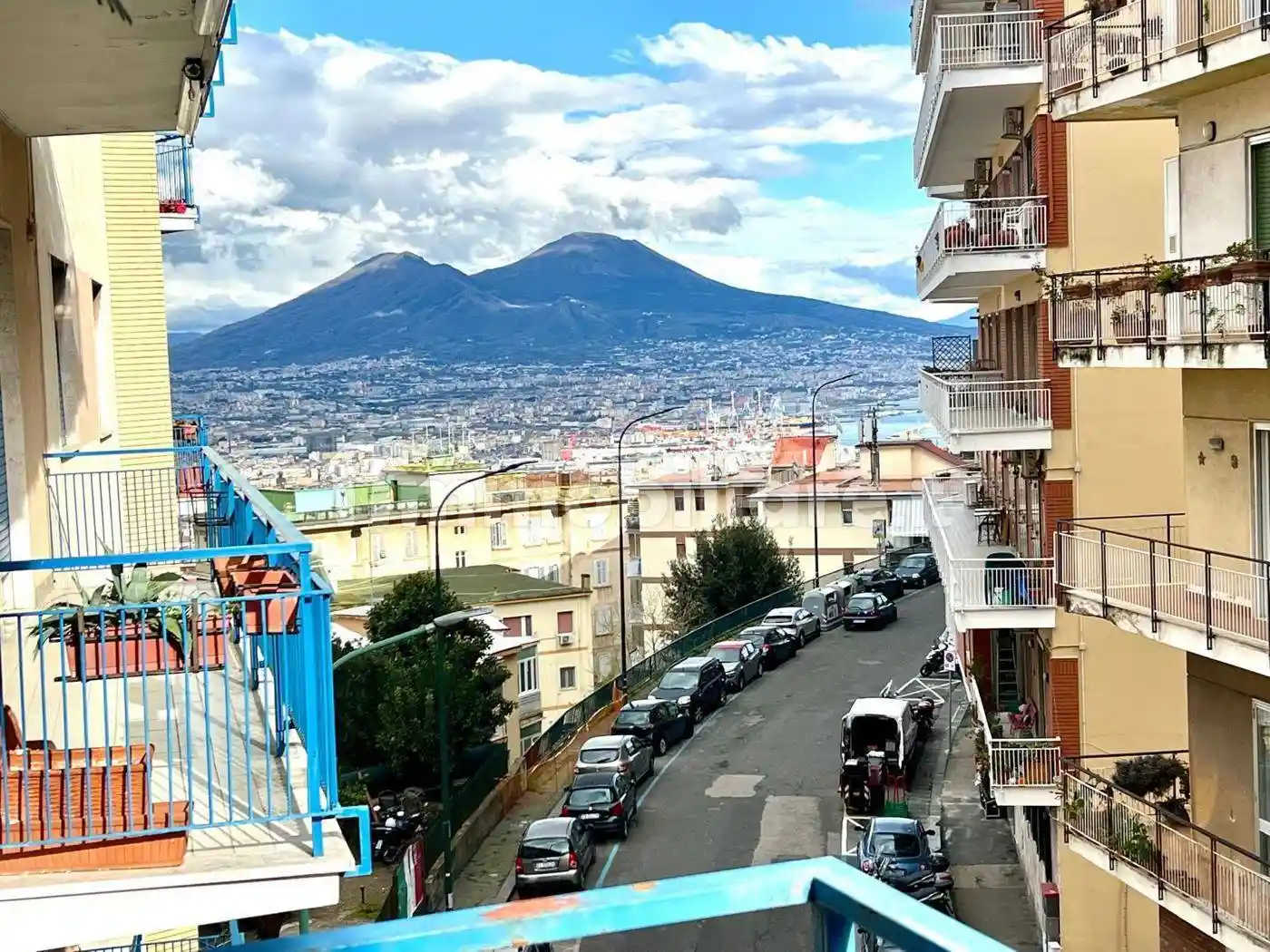Appartamento in vendita a Napoli