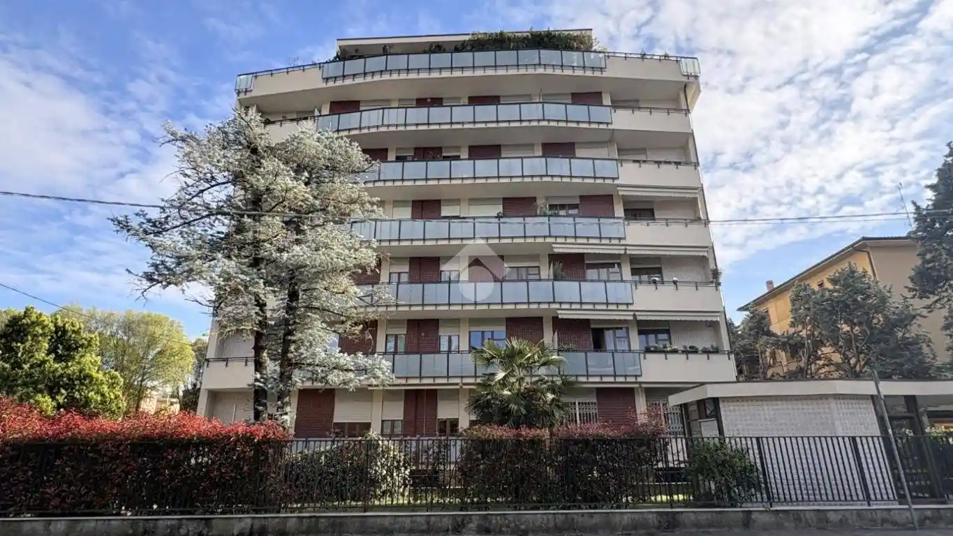 Appartamento in vendita a Monza