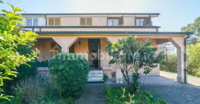 Villa in vendita a Roma