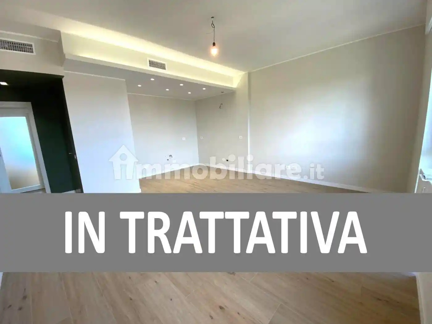 Appartamento in vendita a Usmate Velate