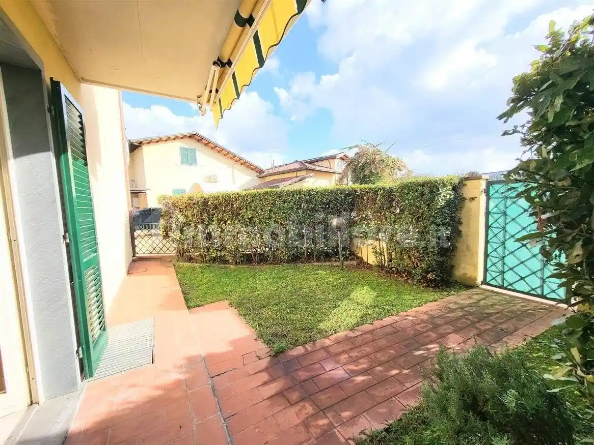 Appartamento in vendita a Massa