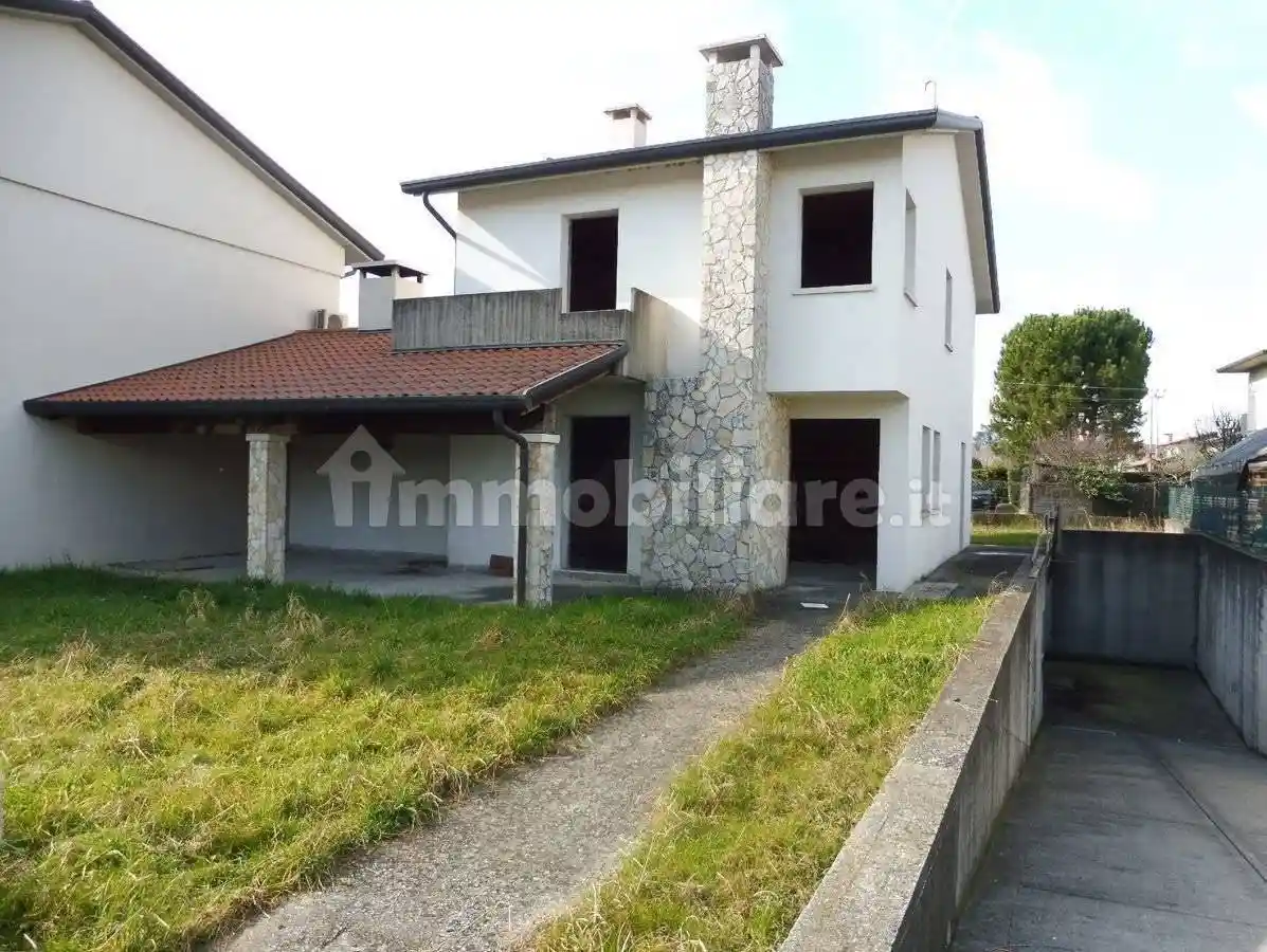 Villa in vendita a Nove