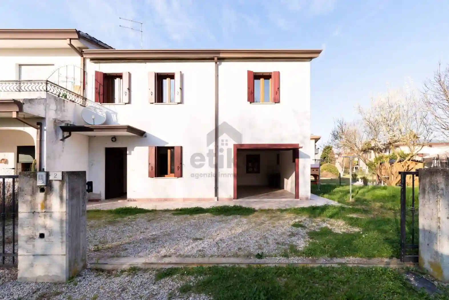 Villa - foto 2