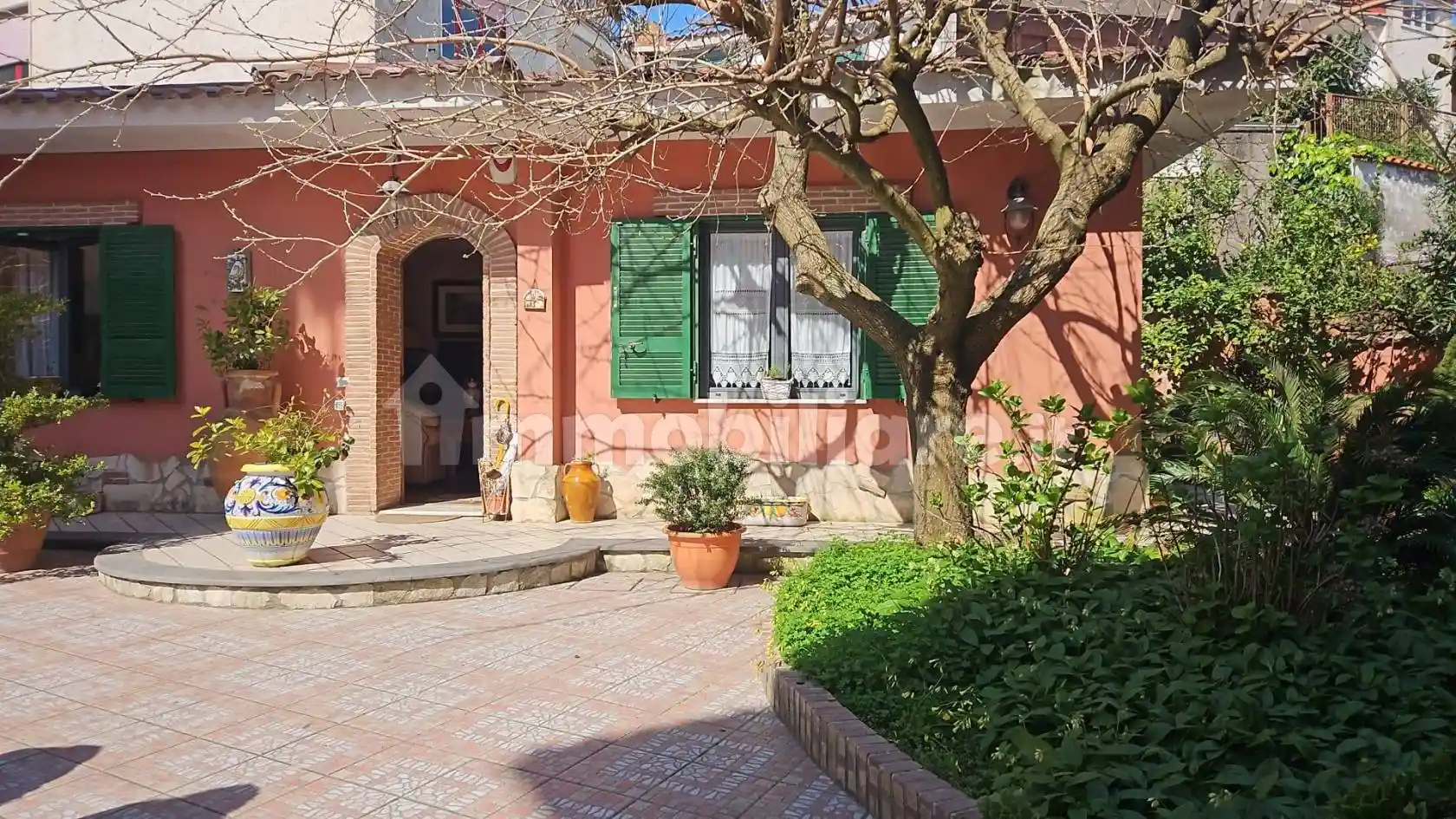 Appartamento in vendita a Napoli