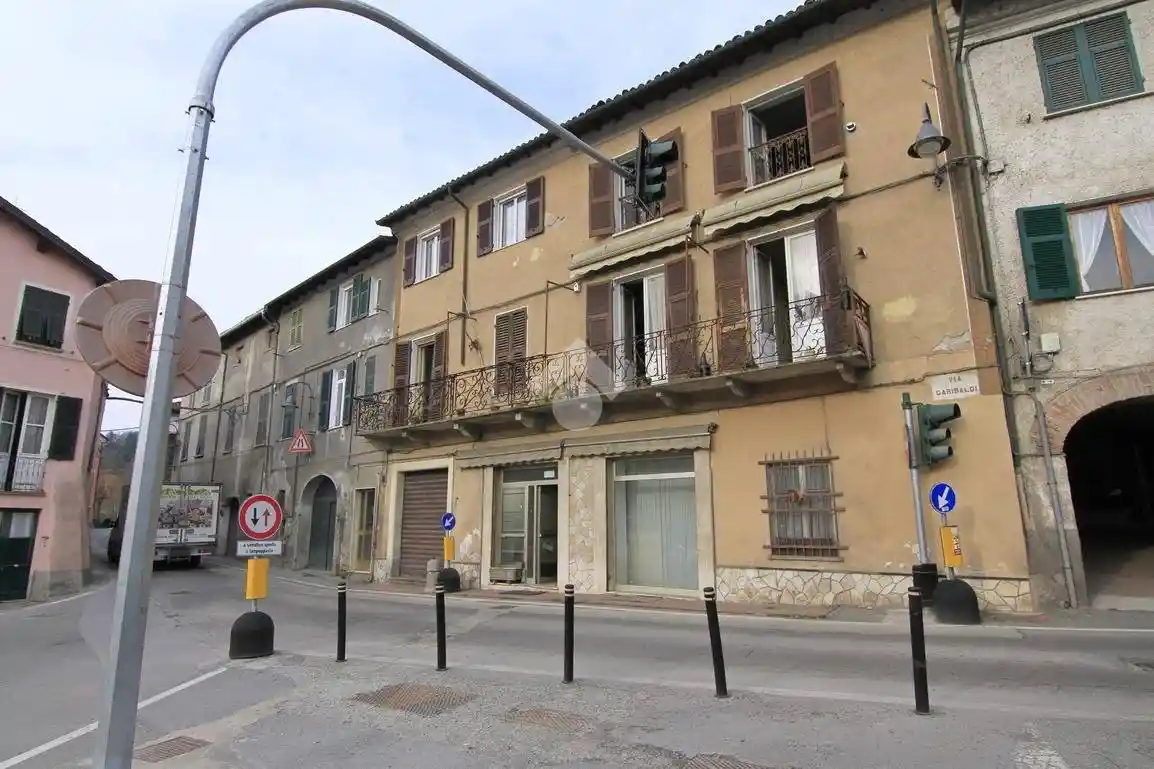 Appartamento in vendita a Gavi