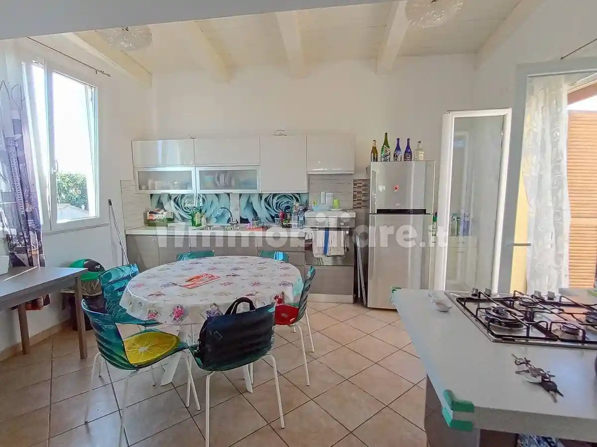 Appartamento in vendita a Falconara Marittima