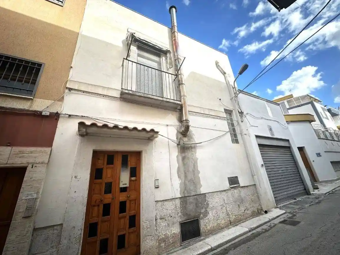 Casa indipendente in vendita a Canosa di Puglia