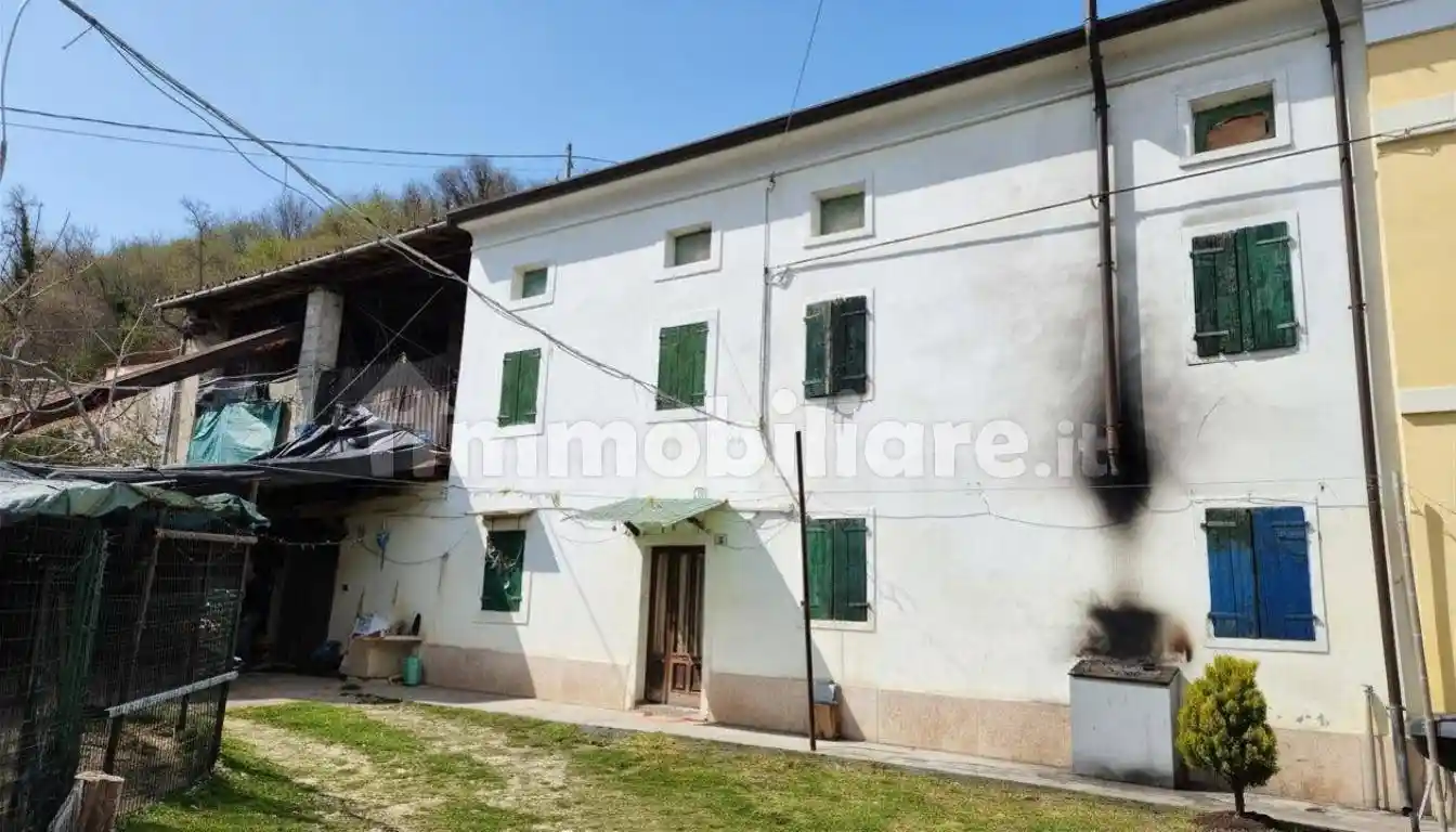 Rustico - Casale in vendita a Cazzano di Tramigna