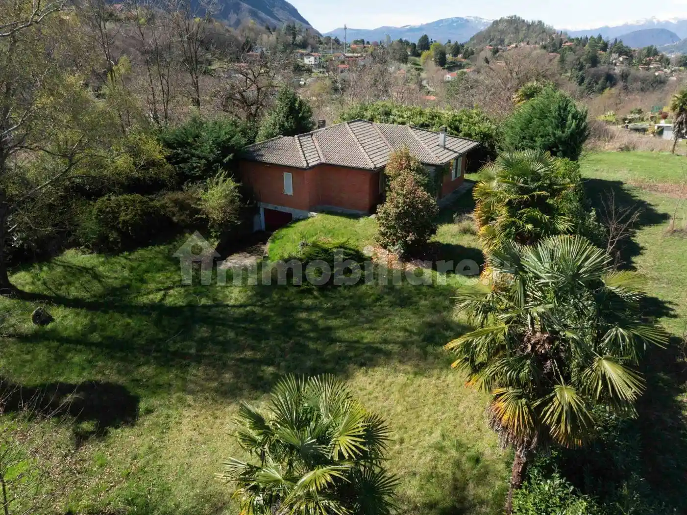 Villa in vendita a Porto Valtravaglia