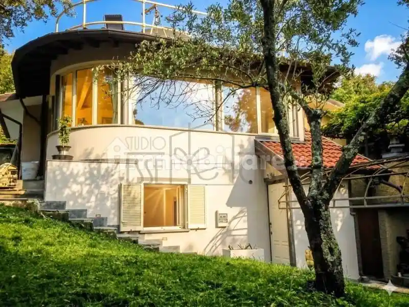 Villa in vendita a Camaiore