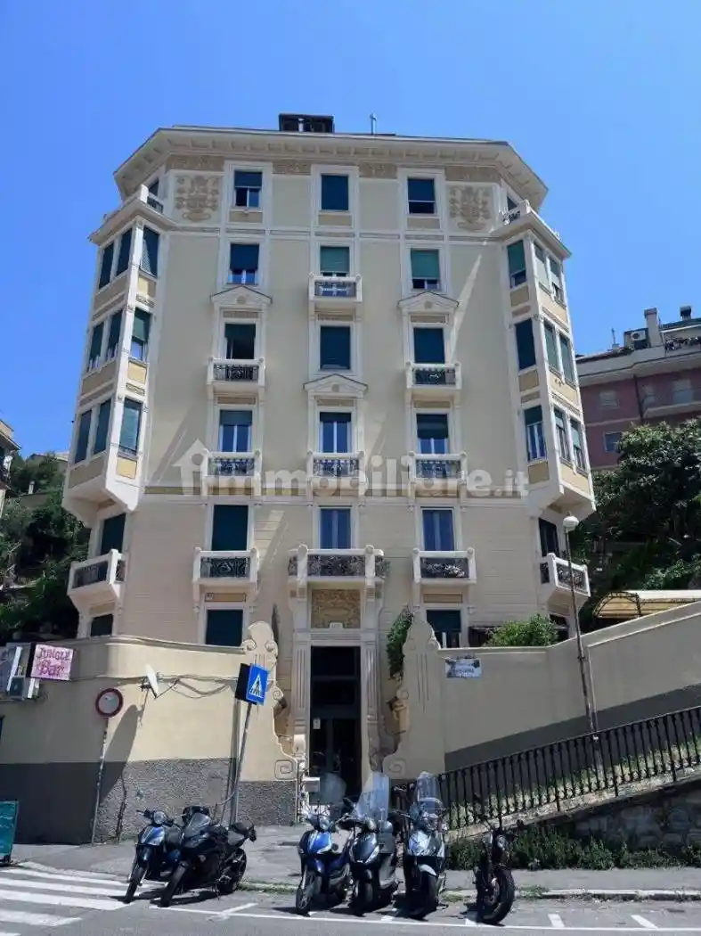 Appartamento in vendita a Genova