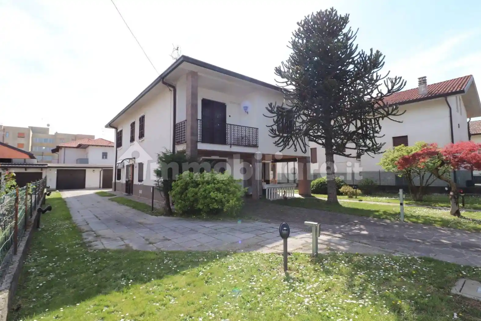 Villa in vendita a Solaro