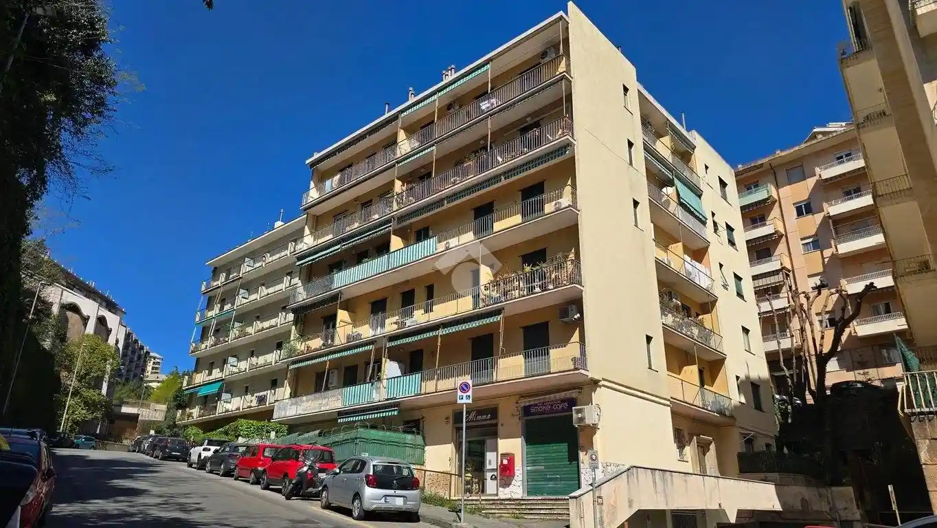 Appartamento in vendita a Genova