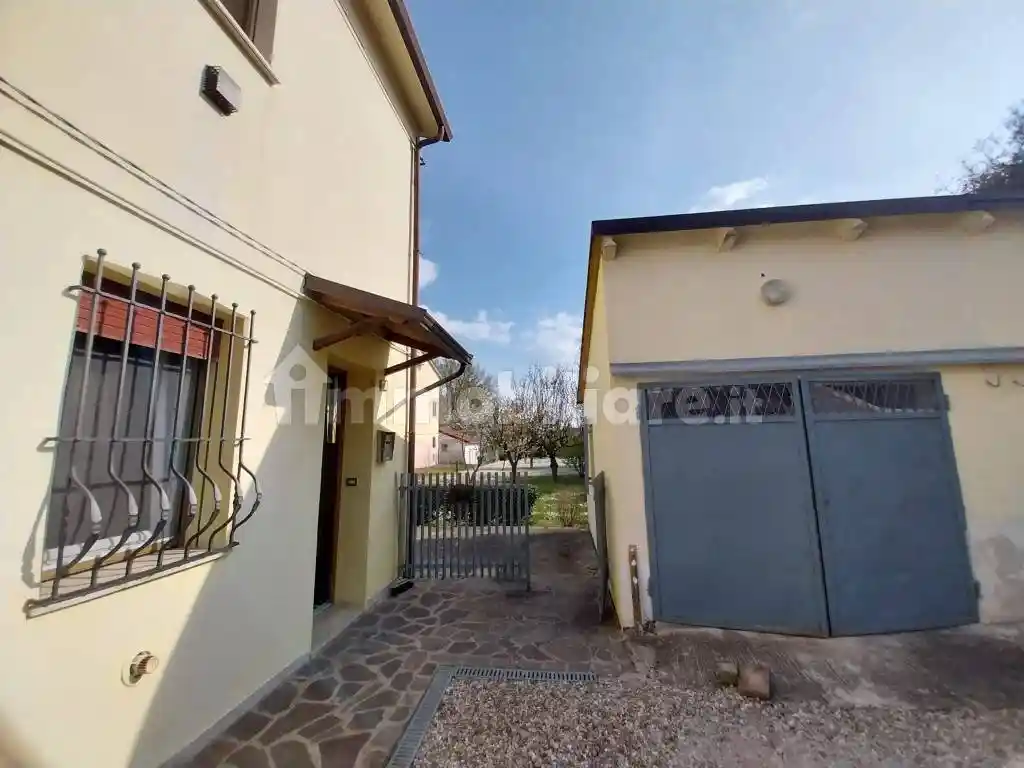 Casa indipendente in vendita a Finale Emilia