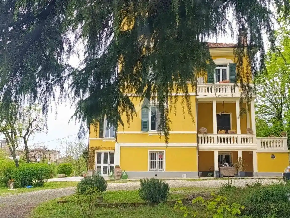 Villa in vendita a Serravalle Scrivia