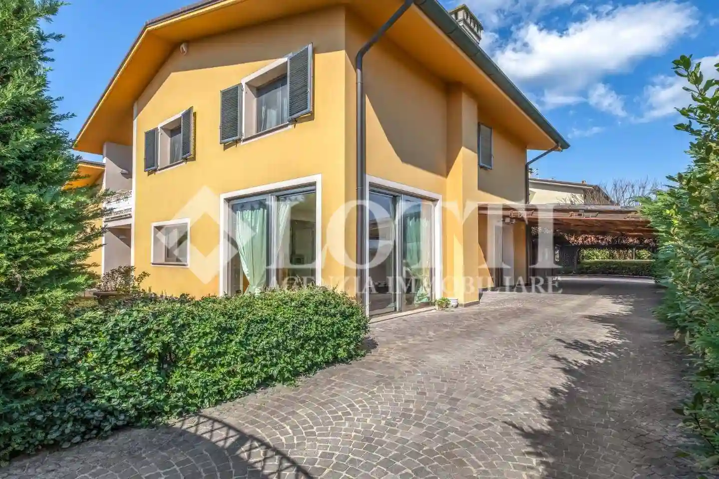 Villa - foto 2