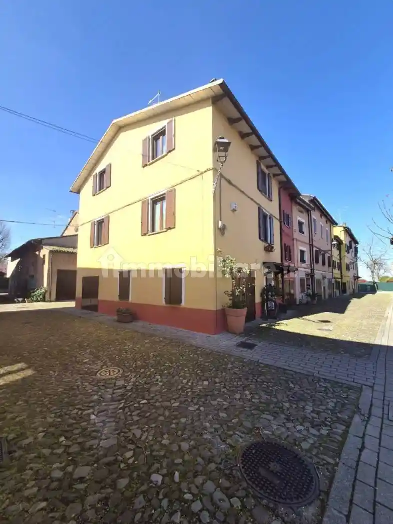 Appartamento in vendita a Modena