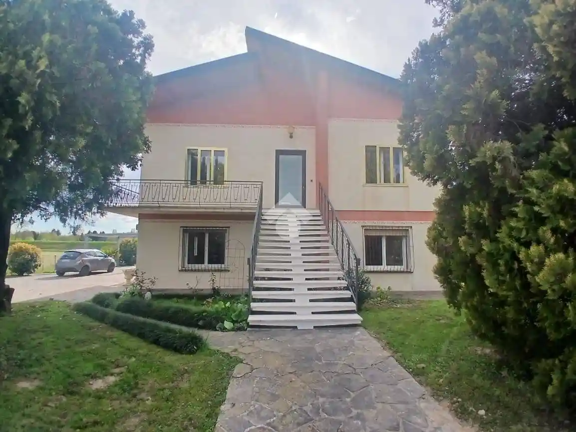 Casa indipendente in affitto a Longare