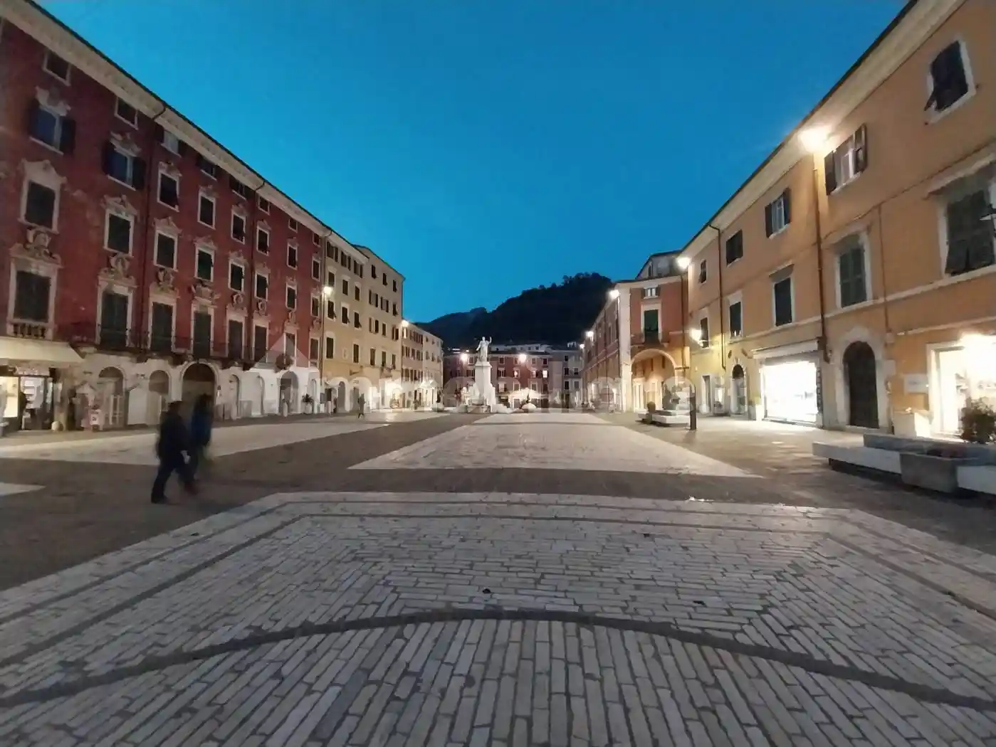 Appartamento in affitto a Carrara