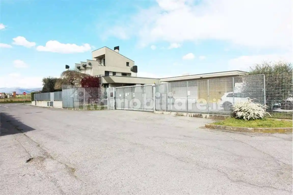 Villa in vendita a Azzano San Paolo