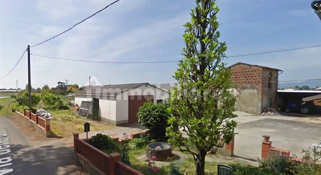 Casa indipendente in vendita a Chiesina Uzzanese