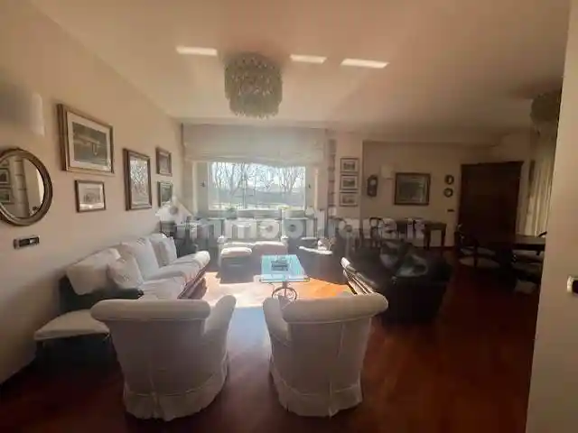 Appartamento in vendita a Piacenza