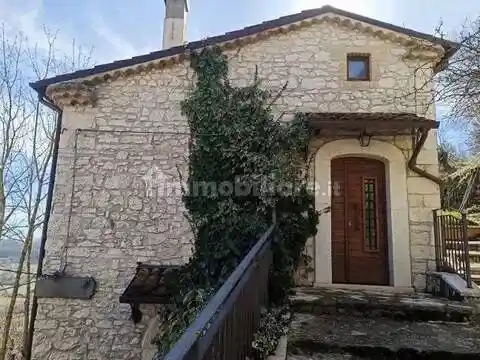 Appartamento in vendita a Carovilli
