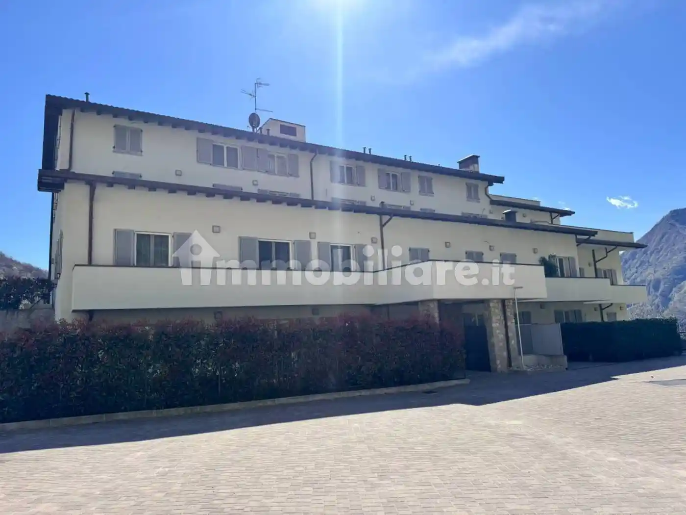 Appartamento in vendita a Canzo