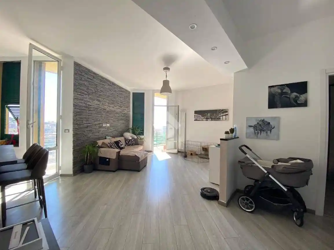 Appartamento in vendita a Genova