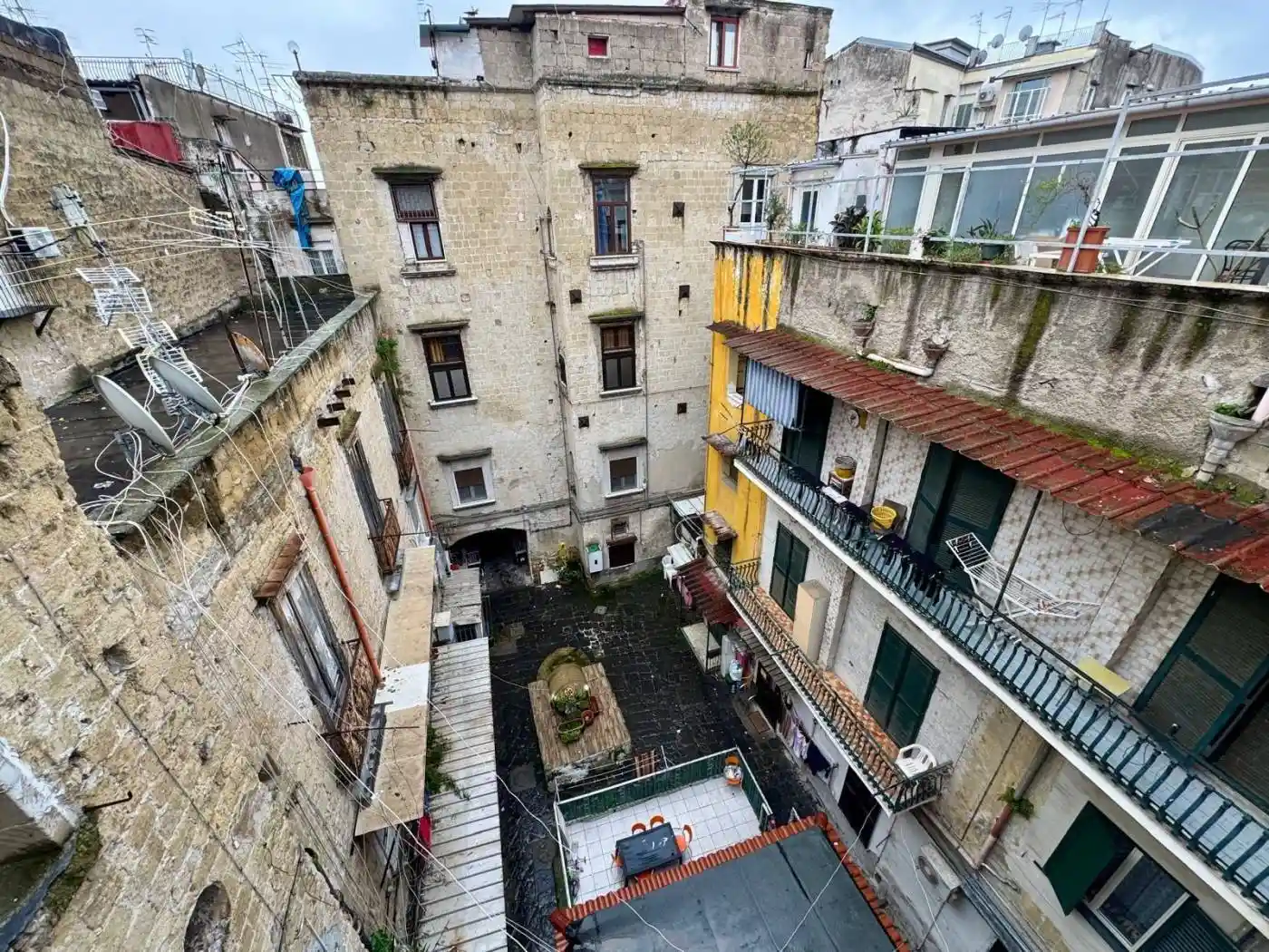 Appartamento in vendita a Napoli