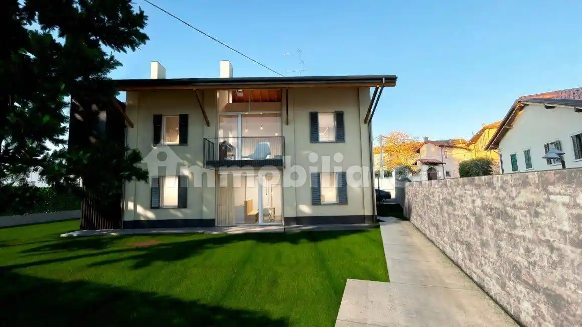 Casa indipendente in vendita a Cisano Bergamasco