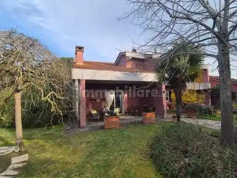 Villa in vendita a Cortona