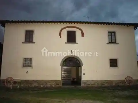 Villa in affitto a Arezzo