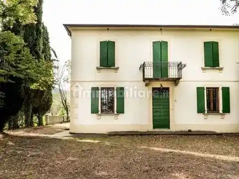 Villa in vendita a Arezzo