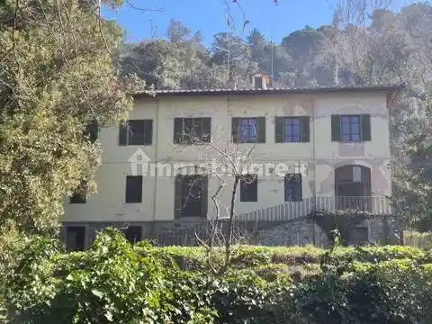 Villa in vendita a Cortona