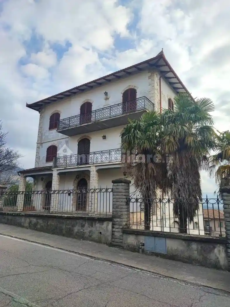 Villa in vendita a Cortona