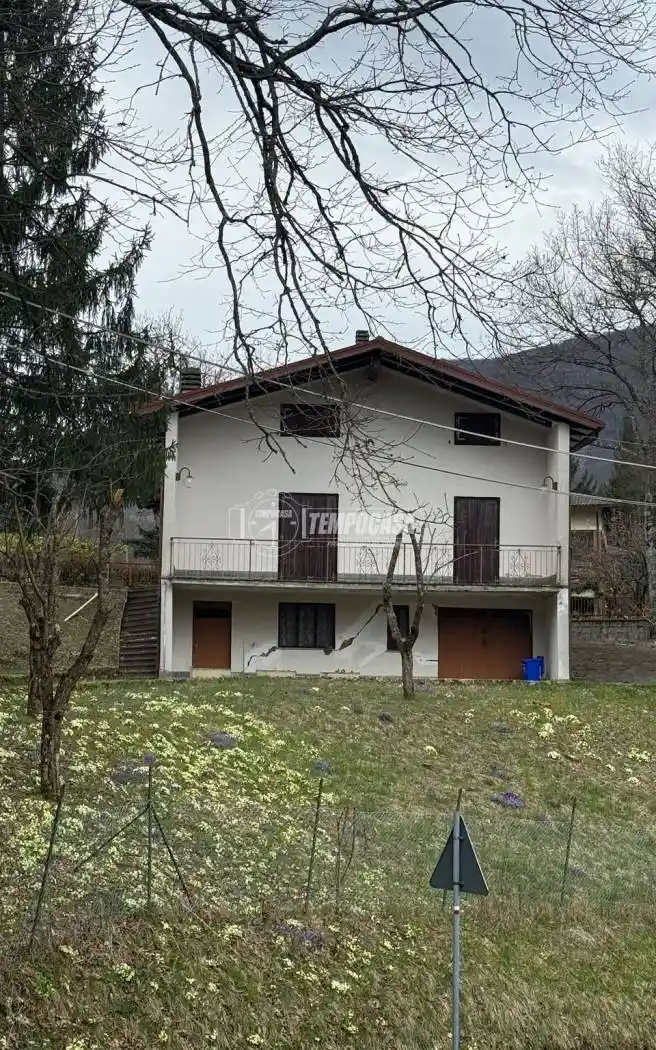 Villa in vendita a Corniglio