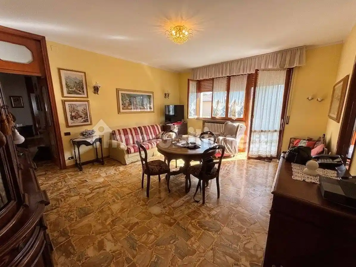 Appartamento in vendita a Casina