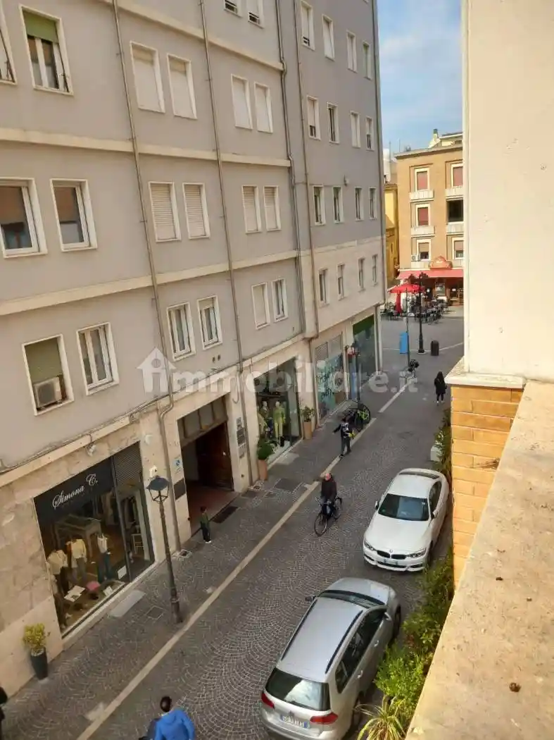 Appartamento in vendita a Pesaro