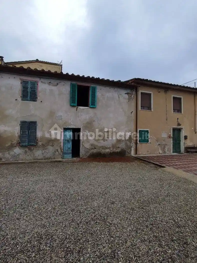 Rustico - Casale in vendita a Pistoia
