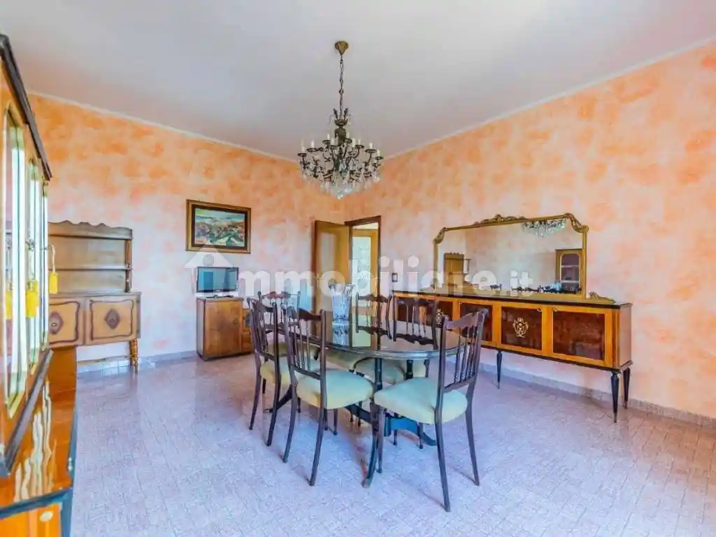 Villa in vendita a Gorla Maggiore