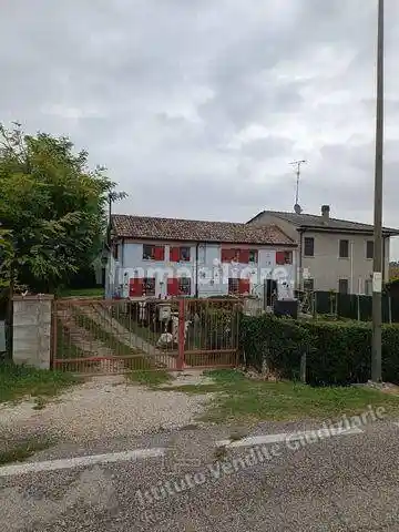 Villetta a schiera in vendita a Castelmassa