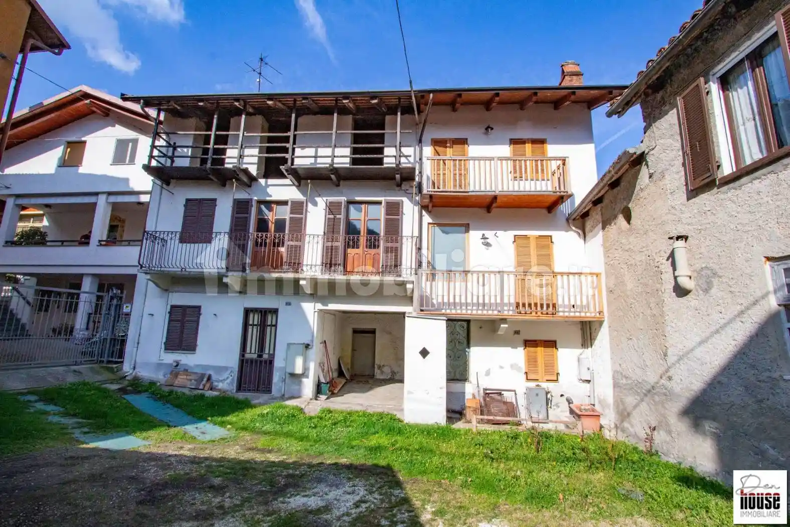 Casa indipendente in vendita a Vaie