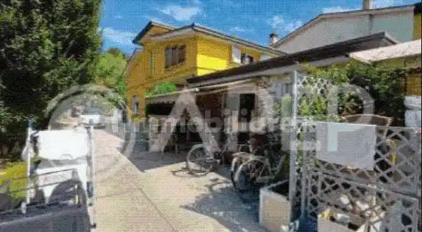 Casa indipendente in vendita a Carmignano di Brenta
